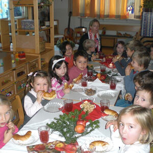 Kindergarten bereitet sich auf Weihnachten vor