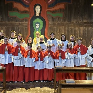 Seit vielen Jahren wird vor der Feier der Osternacht jährlich ein Gruppenfoto gemacht