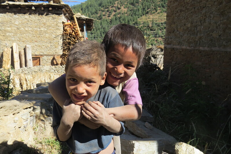 Kinder in Nepal                   