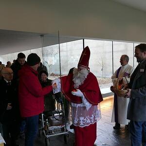 Geschenke in der Pfarrkirche