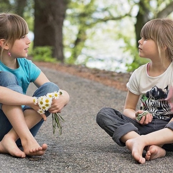 menschen-kinder-mädchen-reden-763156