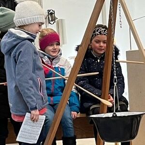 Bei der Familienmesse machten Kinder das Thema 'Teilen' sichtbar. 